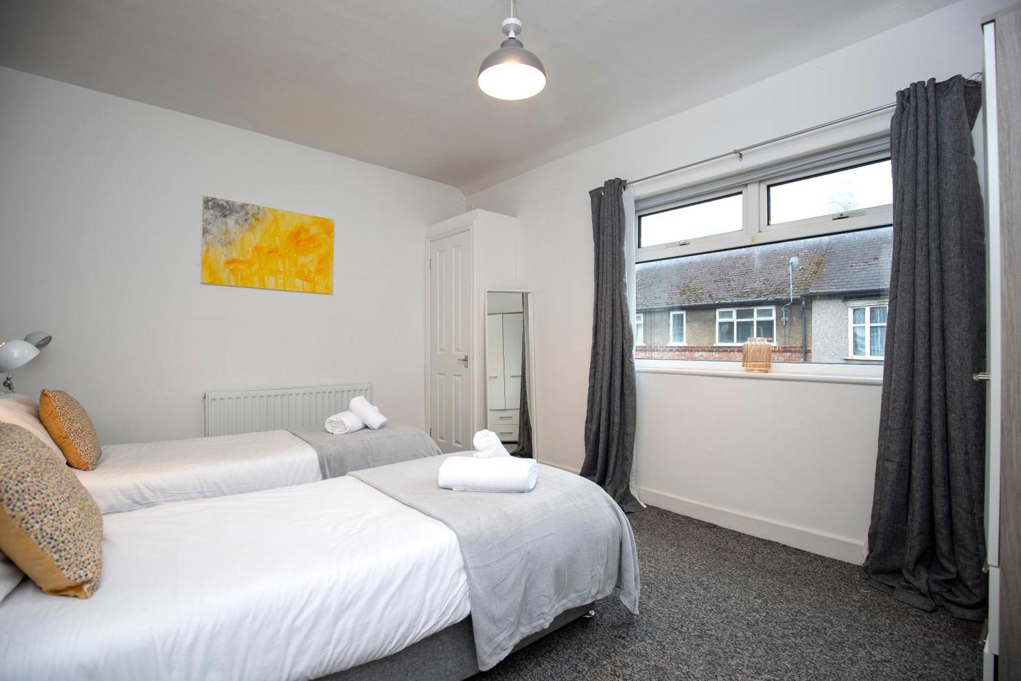 Quiet And Comfy House With 2 Bedrooms And 2 Bathrooms Super Fast Wifi And Crisp Hotel Standard White Linen Hosted By Our Home Short Stays Darlington  Exterior foto