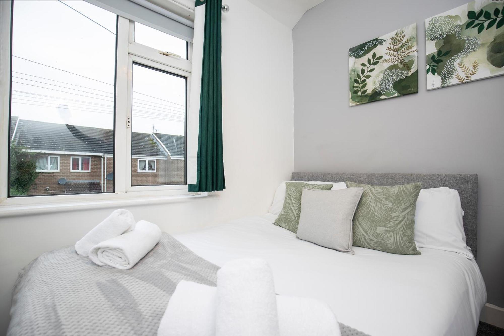 Quiet And Comfy House With 2 Bedrooms And 2 Bathrooms Super Fast Wifi And Crisp Hotel Standard White Linen Hosted By Our Home Short Stays Darlington  Exterior foto